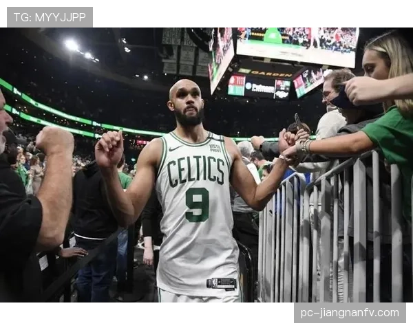 德里克·怀特突破出手占比提升显著 拉开团队进攻空间