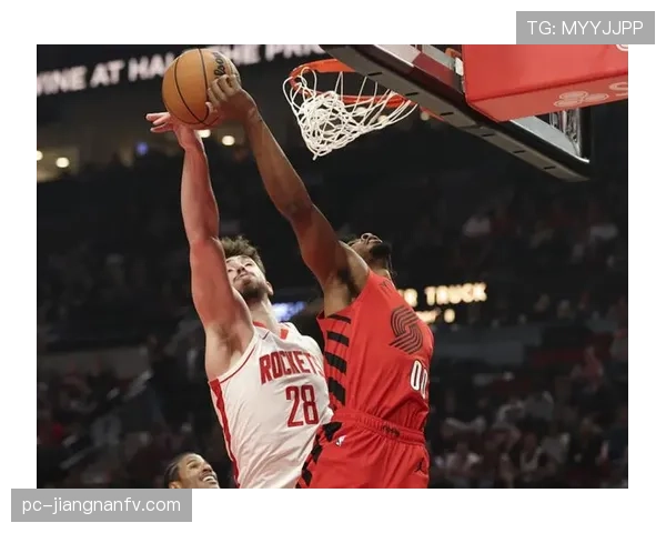 扬尼斯突破制造错位提升篮板率显著拉开球队防守差距