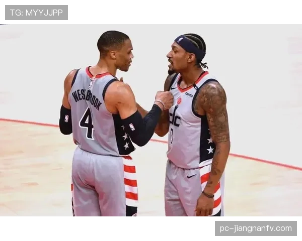 比尔·拉塞尔防守篮板压制威少提升球队内线硬度